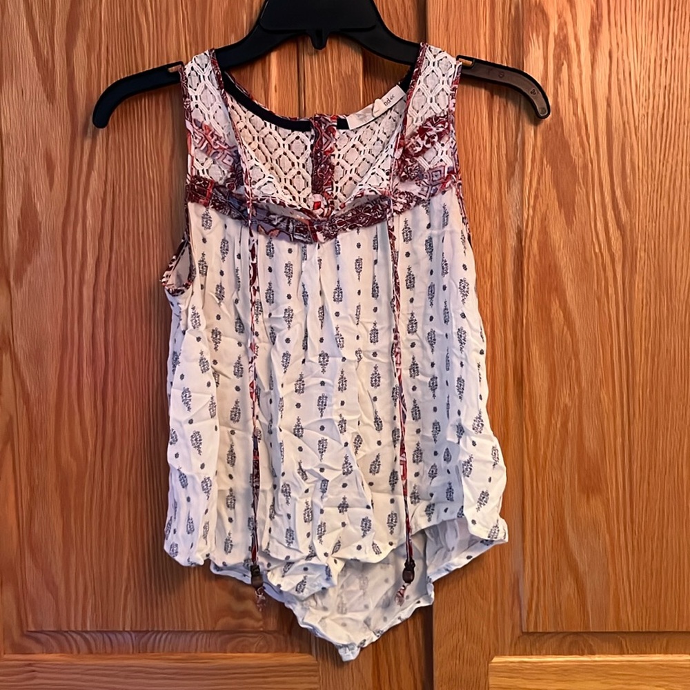 Women’s White Multi-patterned Blouse